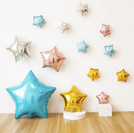 Estrella grande dorado